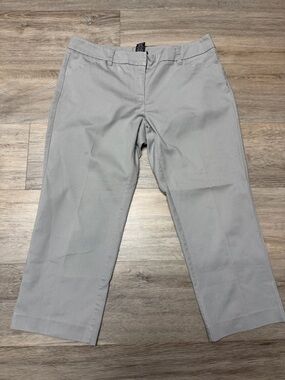 New York & Company Light Gray Women's Size 8 Capri Pants